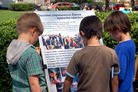 俄罗斯各地学员以讲真相,炼功.表演腰鼓庆祝世界法轮大法日 2010-05-19  